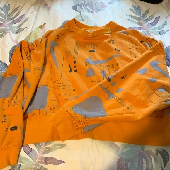 Rare Cropped oversized Nike - Picture 2 of 3